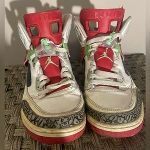 • Nike Air Jordan 4 Spizike White/Red/Poison Green